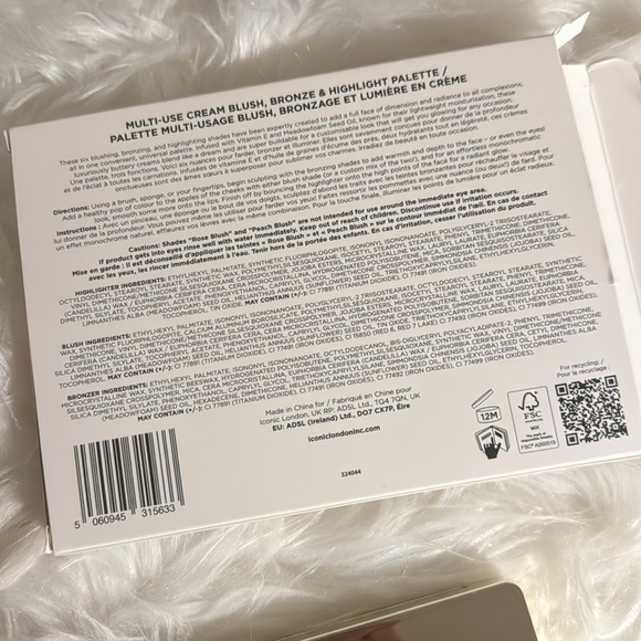 *NWT* Iconic London Multi-Use Palette - Picture 7 of 10